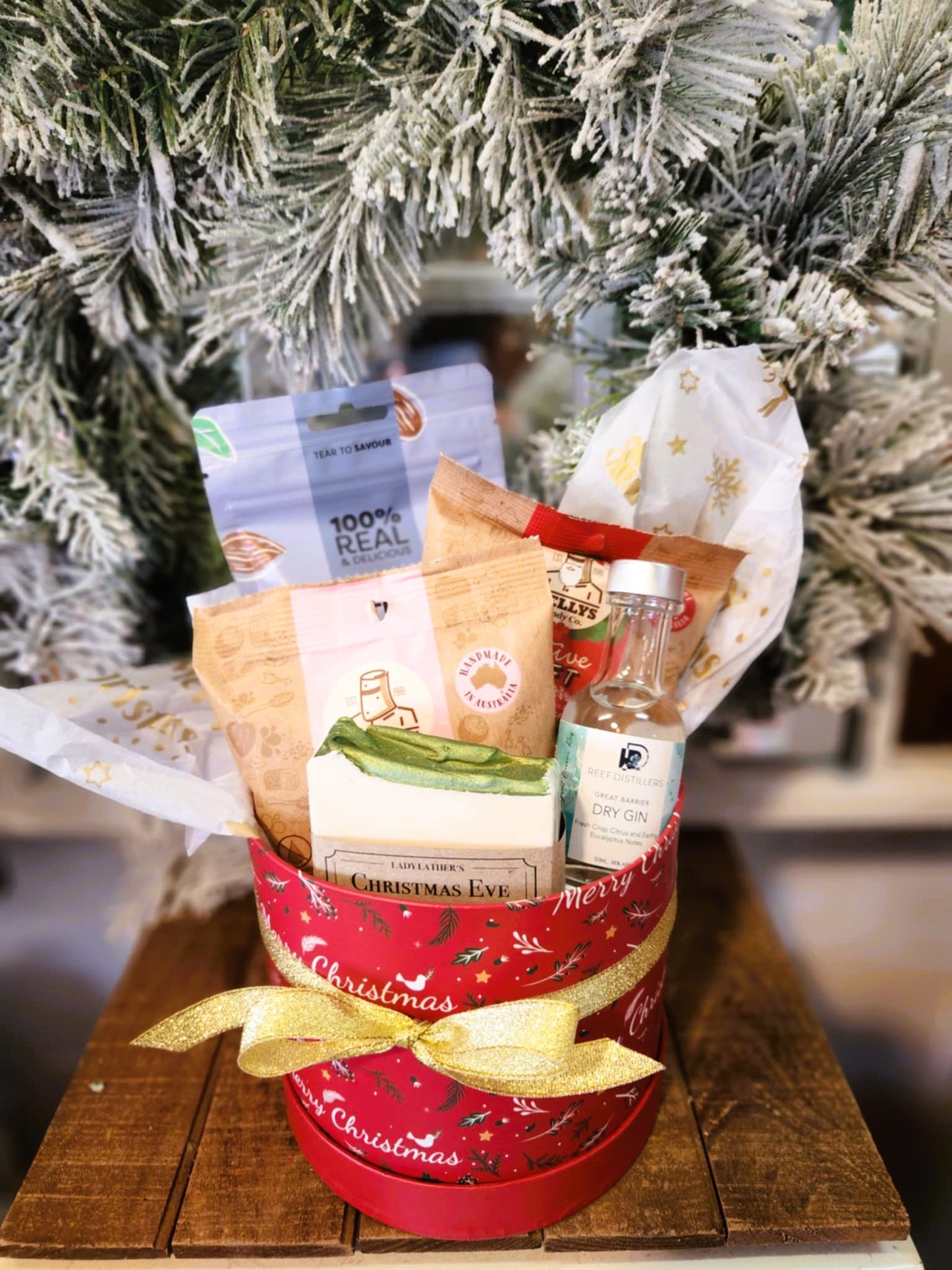 'Tis the Season to Spoil Her' Hamper