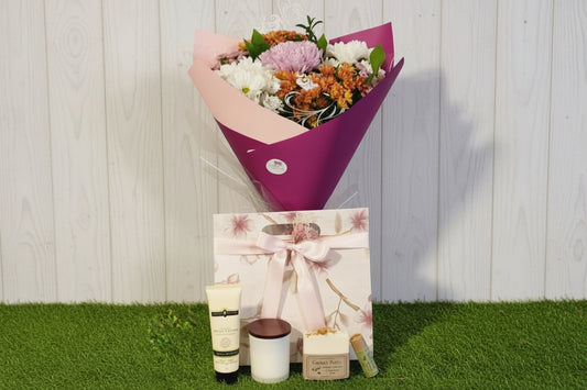 Mum’s Chrysanthemum Bliss Hamper