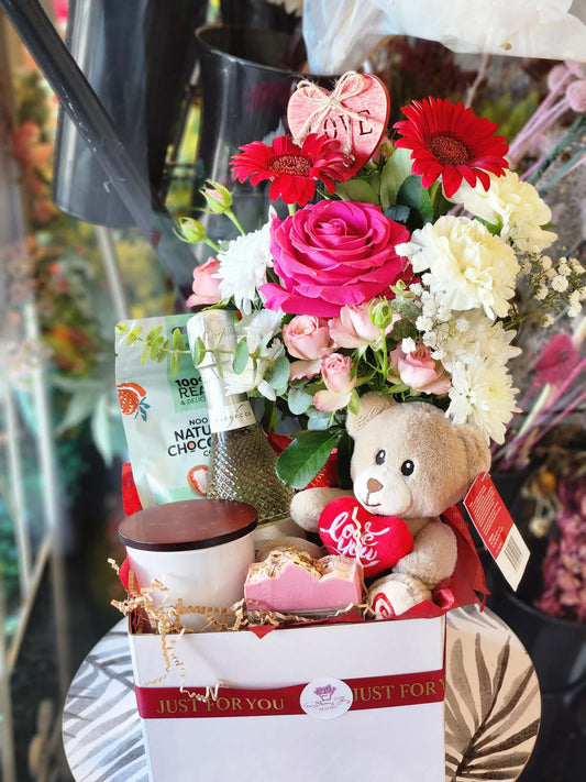 Sweetheart Sparkle Hamper