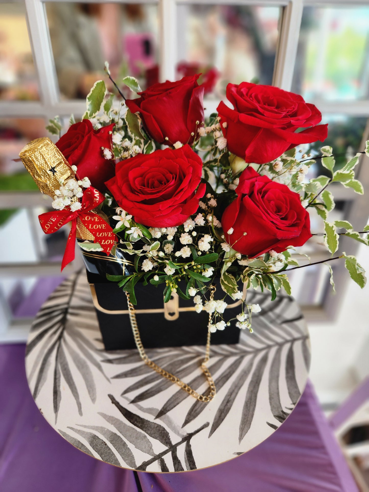 A Clutch Full of Elegance